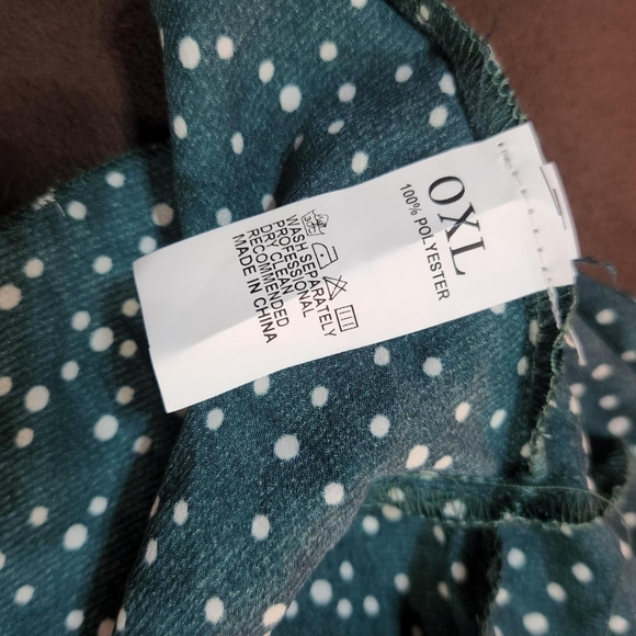 Tie up top - Picture 3 of 3